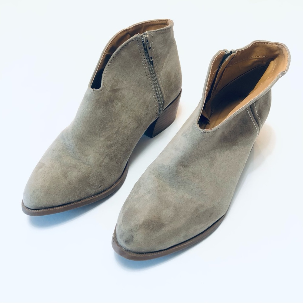 Qupid Greige Western Low Booties - Women’s 8
